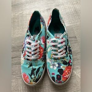 Vans Tropical Hibiscus Floral Size 8